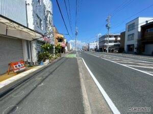 姫街道を北に向かって撮影しております。