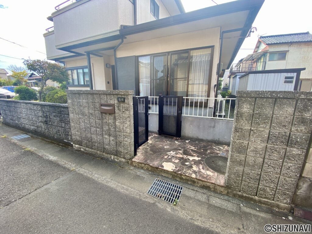 玄関部分です。