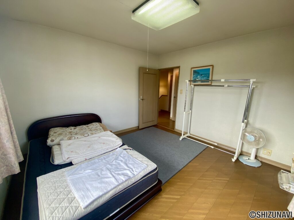 2階南側洋室部分です。