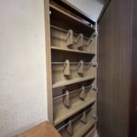 壁裏にも収納には靴が入ります。