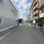 マンションの前面道路です。