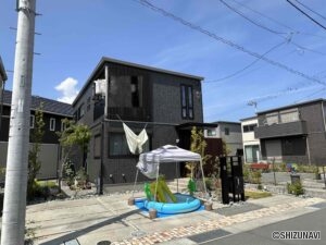 2022年築の築浅物件です。