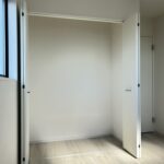 2号棟南西洋室収納