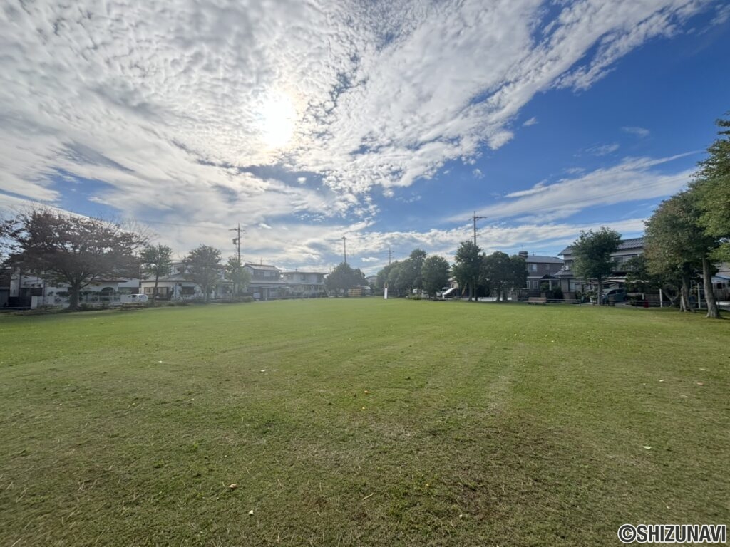 東新町内の公園のお写真です。