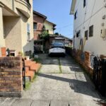 駐車場は2台駐車可能です（車種による）。
