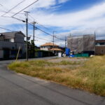 現地（前面道路から）