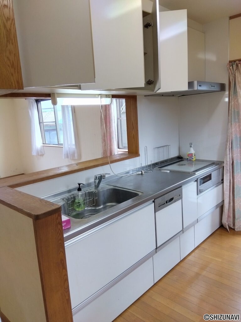 富士市川成島　中古住宅　室内