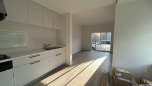 【リフォーム中/リビング別角度】