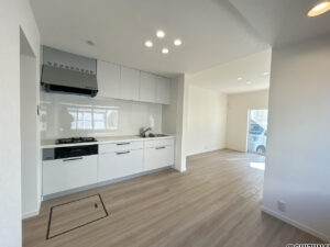 【リフォーム済み/リビング別角度】