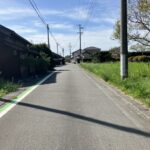 北側前面道路の西側写真です。