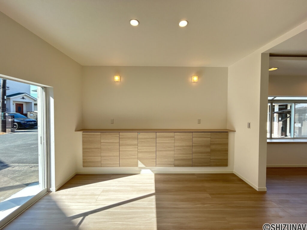 【リフォーム済み/リビング収納】