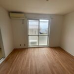 和室横の洋室です