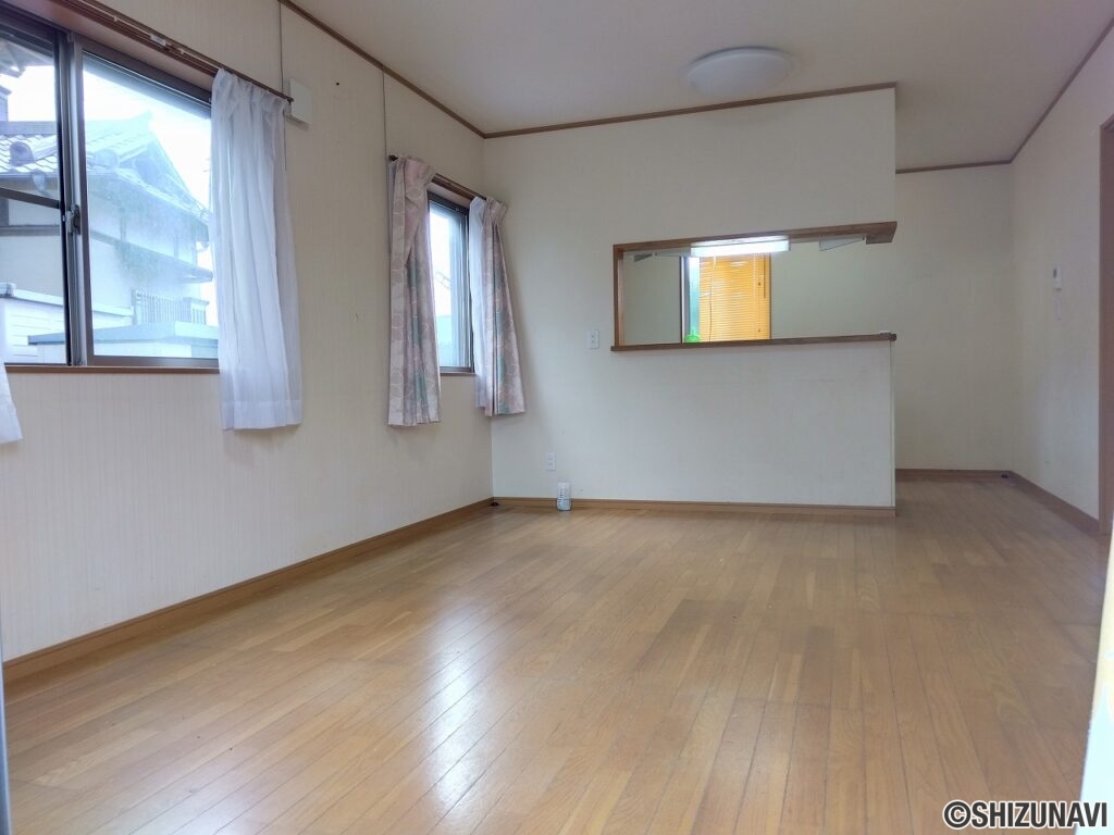 富士市川成島　中古住宅　室内