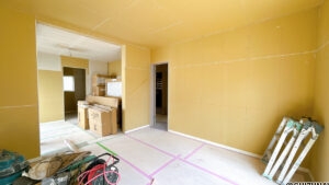 【リフォーム中/リビング別角度】