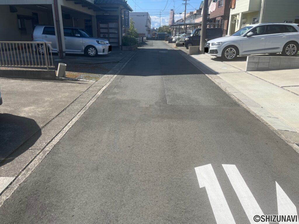 前面道路　北側