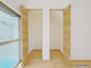 横割【リフォーム後1階8帖洋室収納】