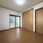 1階6帖洋室　別角度です。