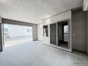 ガレージ内　別角度です。