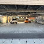 1階部分はピロティになっており、各居室分の駐車場がございます♪