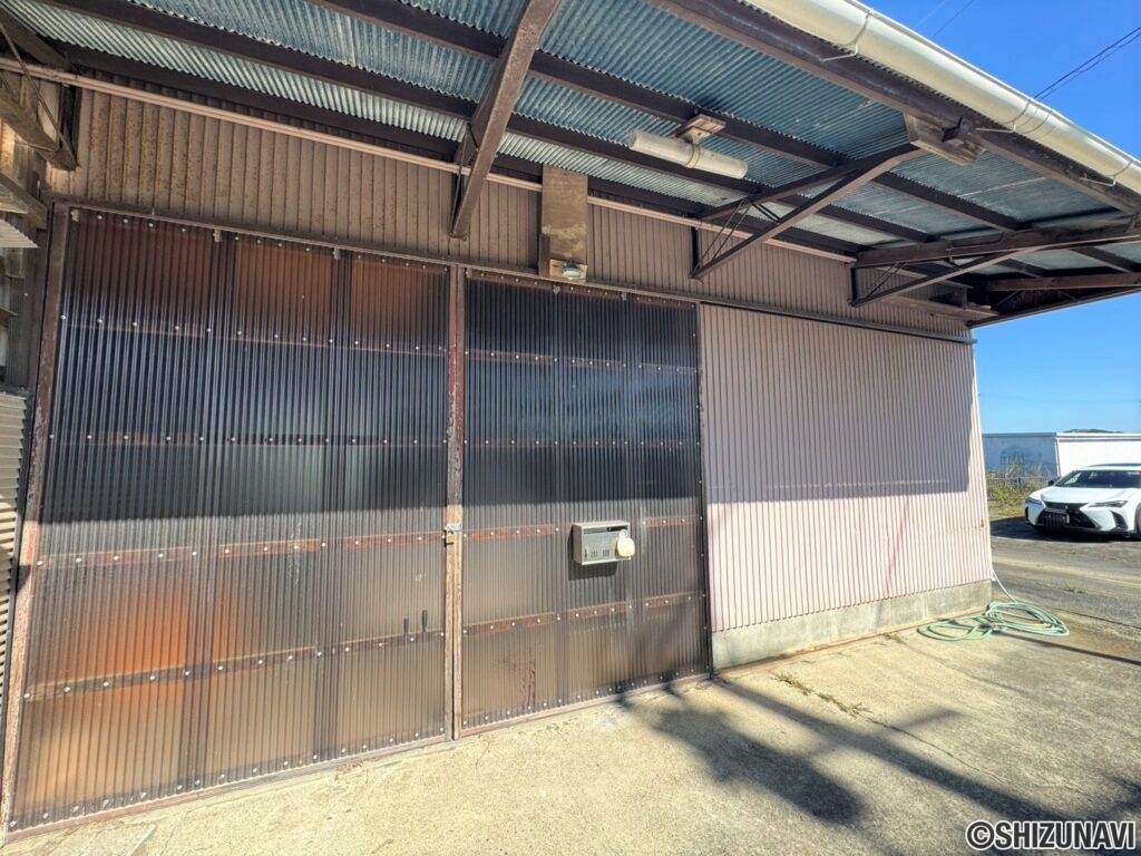 嬉しいガレージ付♪