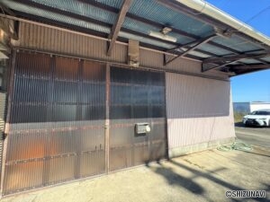 嬉しいガレージ付♪