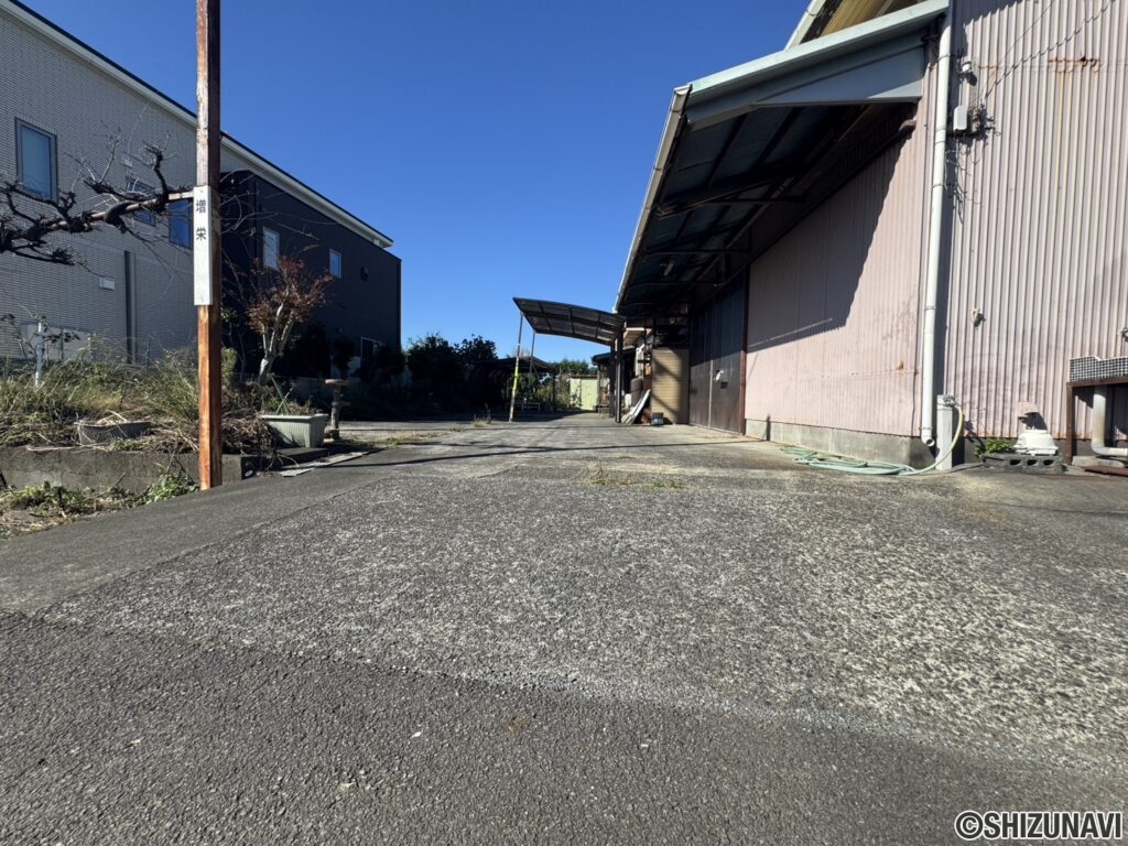 河川占用の承継が必要です。(昭和47年3月31日 通行路)