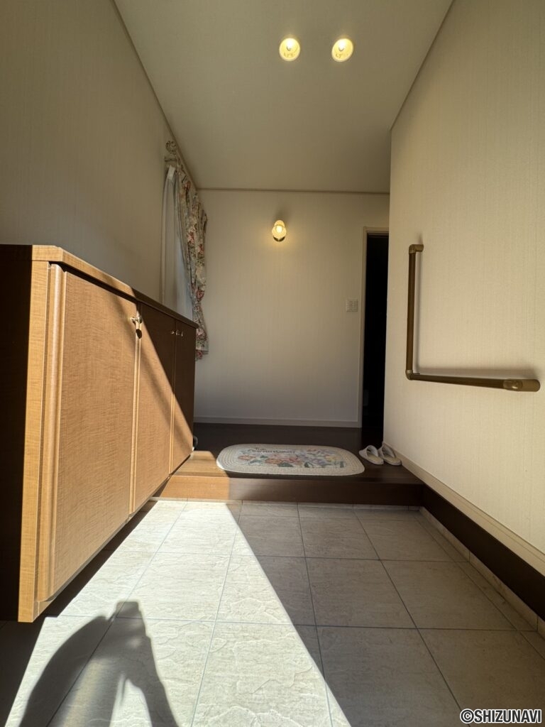 玄関も使い勝手のよいレイアウトです♪