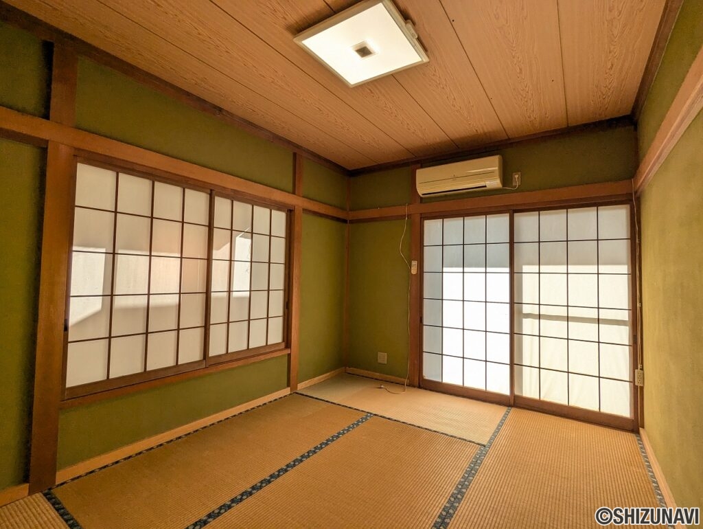 南東側和室です。