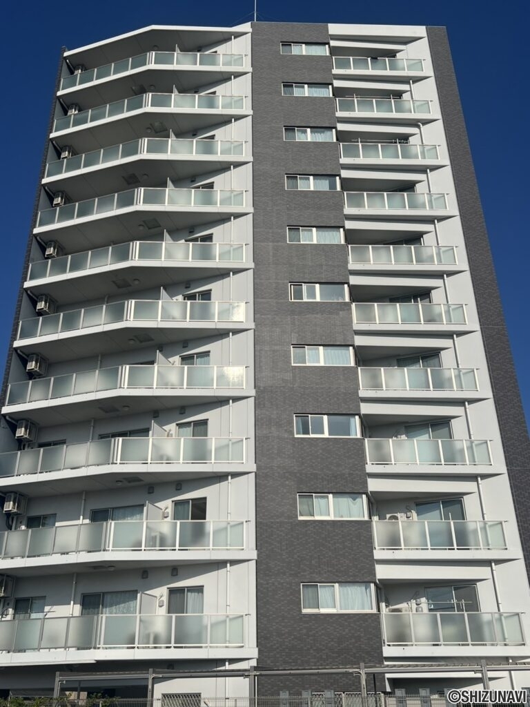 マンション　西側