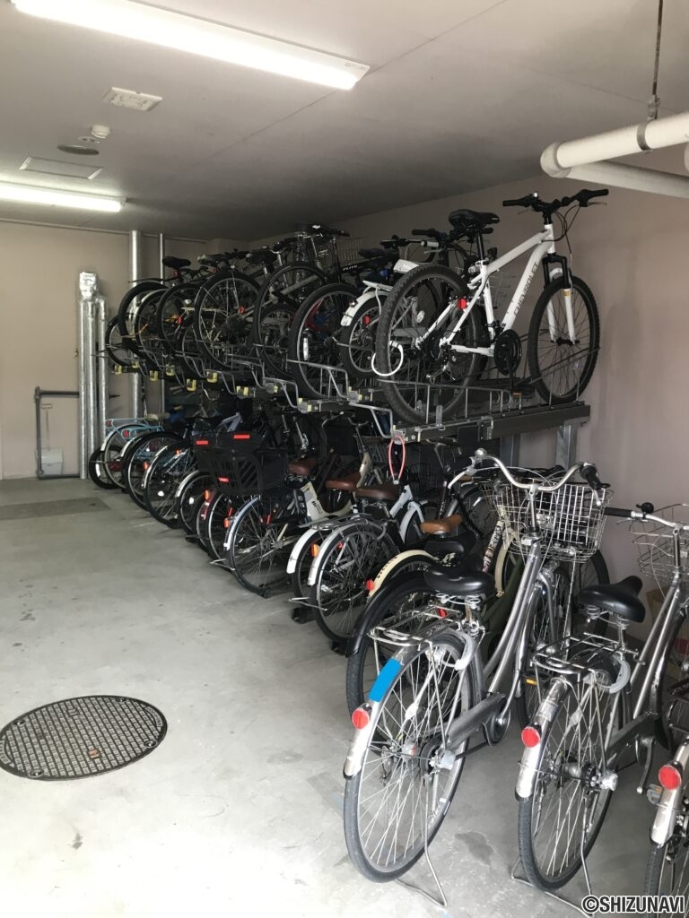 自転車置き場①