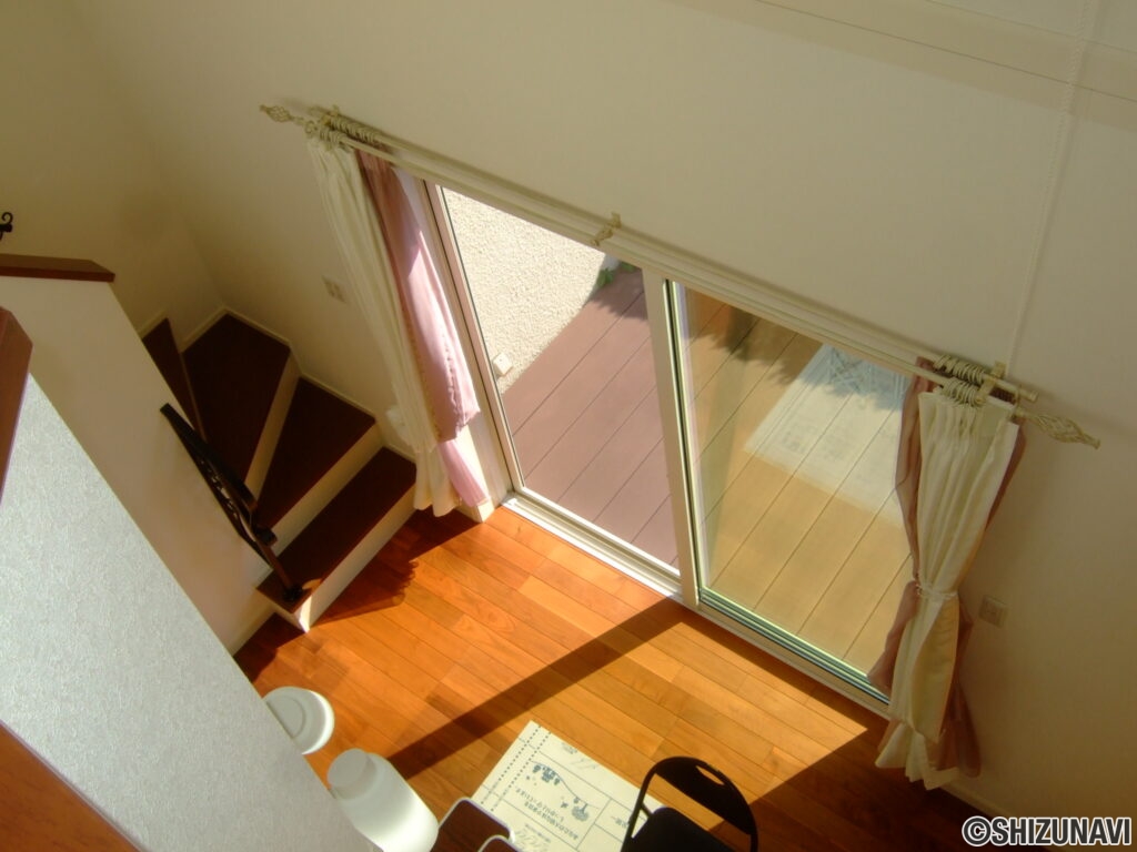 芙蓉台三井ホーム内観吹抜け