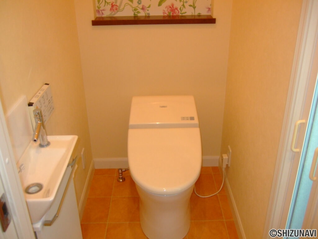 芙蓉台三井ホーム内観１階トイレ