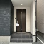７号棟　玄関