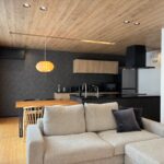 シックでモダンな内装