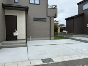 B号棟　駐車場