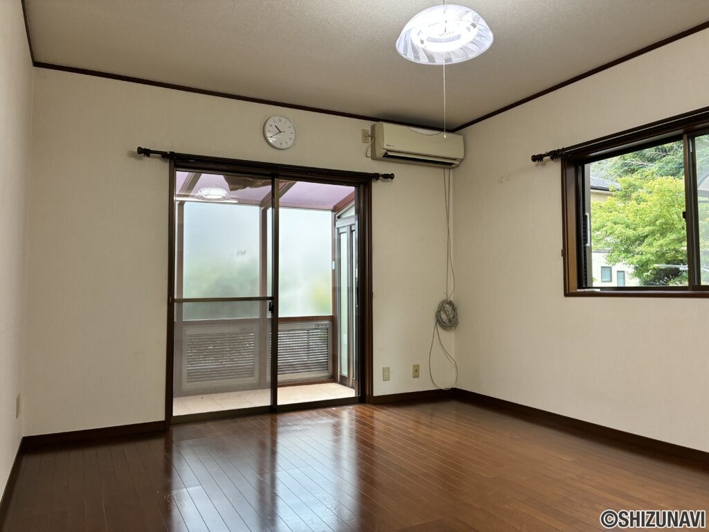 伊豆市小立野　4LDK+S　中古住宅の画像