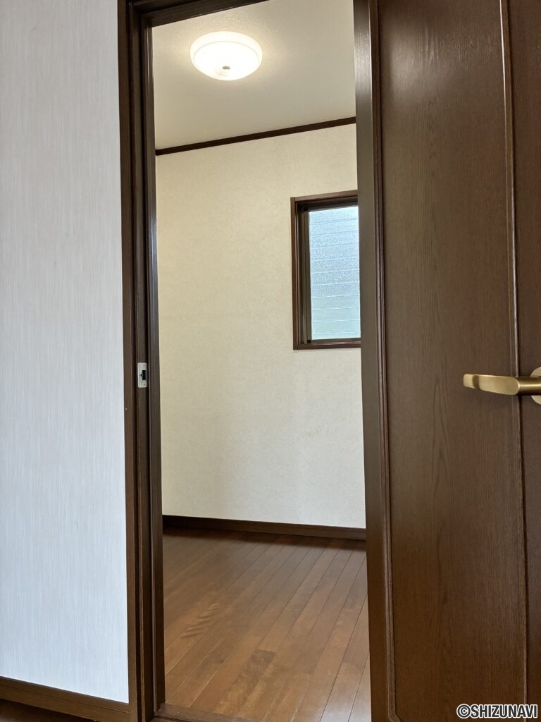 伊豆市小立野　4LDK+S　中古住宅の画像