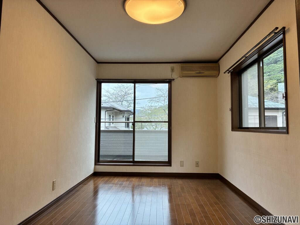 伊豆市小立野　4LDK+S　中古住宅の画像