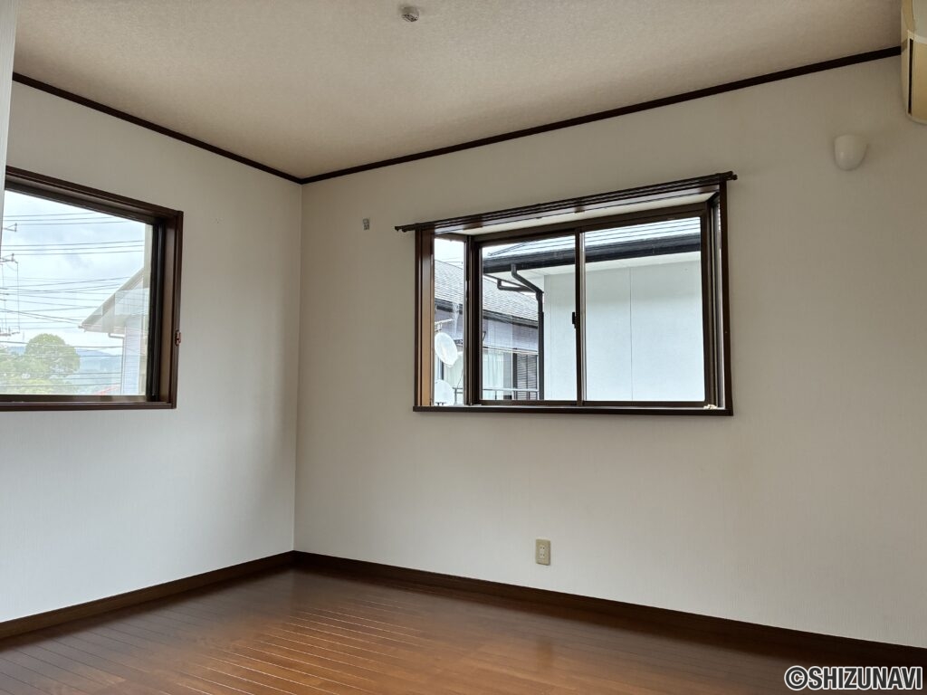 伊豆市小立野　4LDK+S　中古住宅の画像