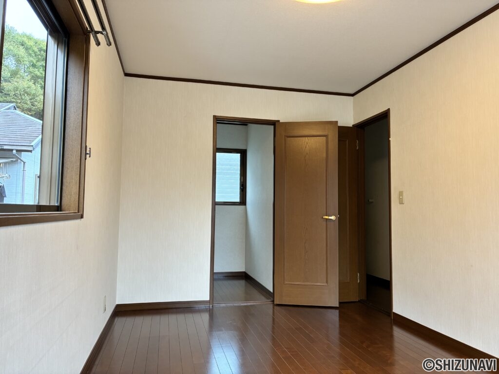 伊豆市小立野　4LDK+S　中古住宅の画像
