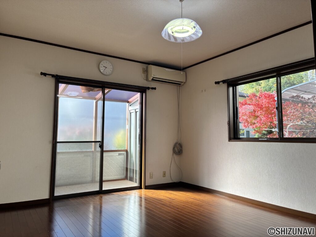 伊豆市小立野　4LDK+S　中古住宅の画像