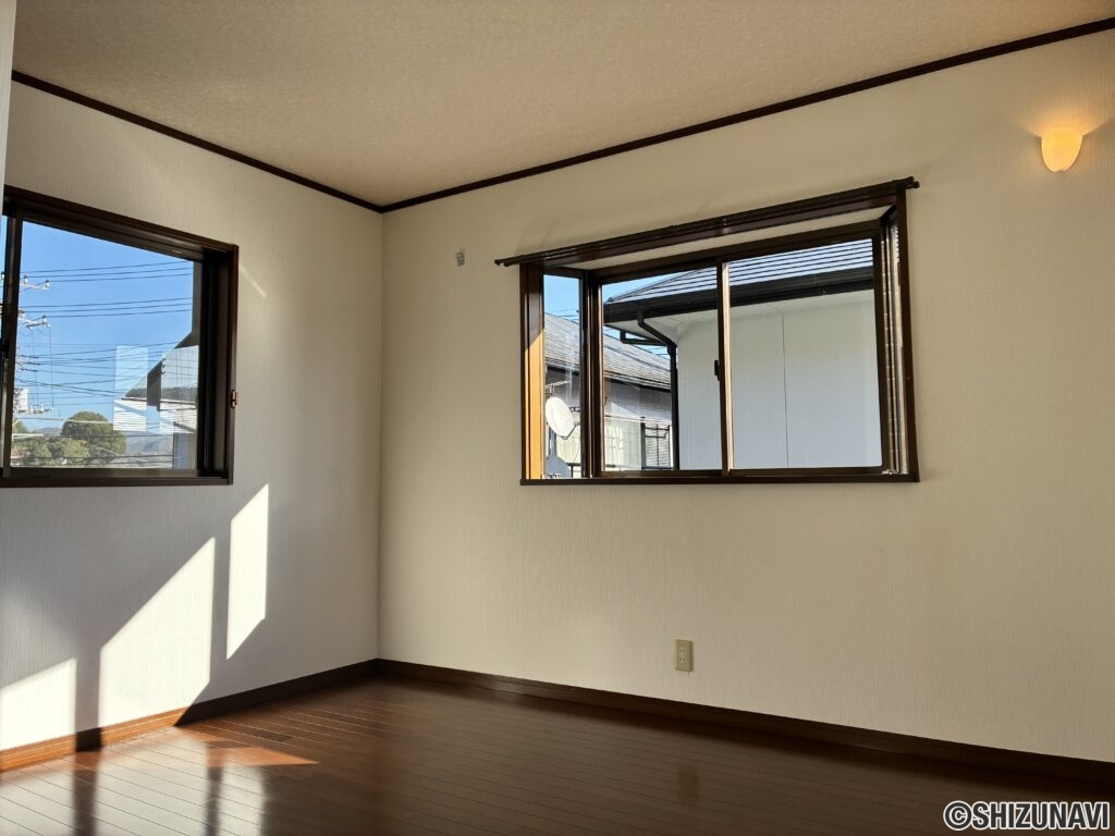 伊豆市小立野　4LDK+S　中古住宅の画像