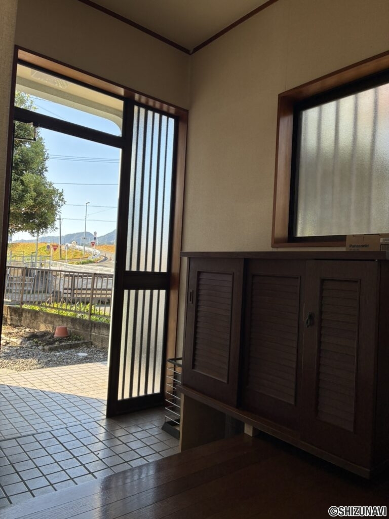 富士市松岡　中古住宅（岩松小学校・岩松中学校区）の画像