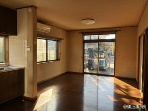 富士市松岡　中古住宅（岩松小学校・岩松中学校区）の画像