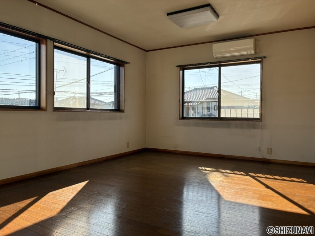 富士市松岡　中古住宅（岩松小学校・岩松中学校区）の画像