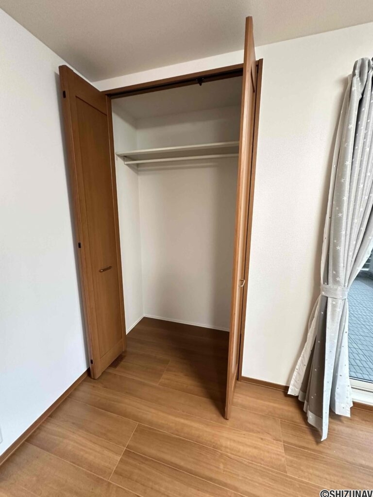 クローゼットも大容量です。