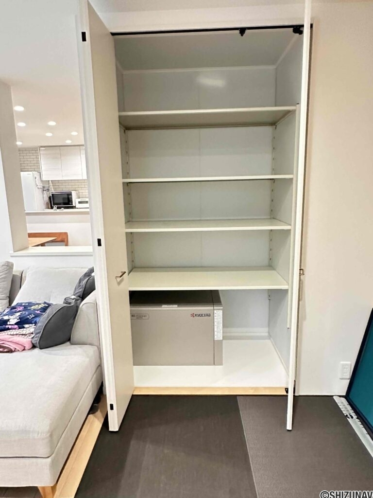 畳スペースには収納量があるクローゼットがあります。