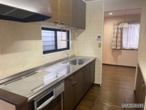 菊川市青葉台2丁目　中古住宅の画像