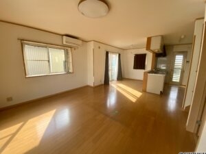 1階LDK部分となります。陽当たり良好です。