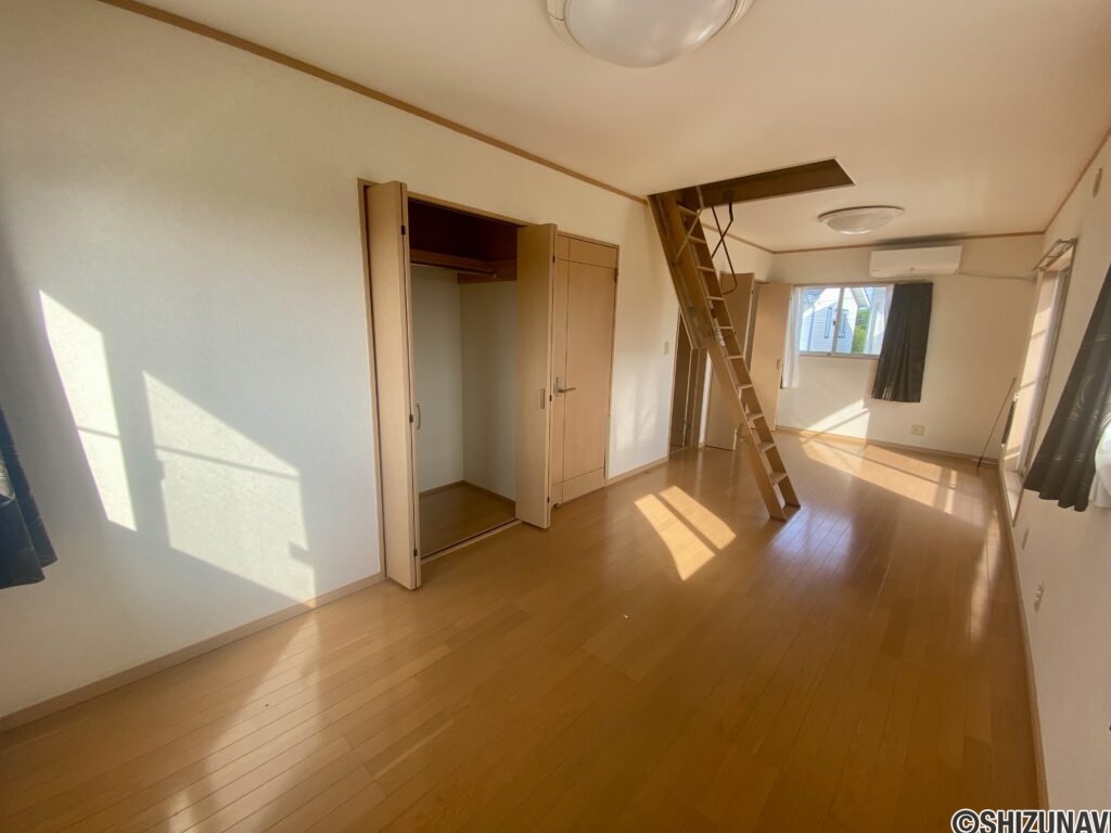 2階洋室は間仕切りが可能な仕様になります。